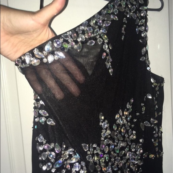 Prom/ Formal Dress - Picture 3 of 3